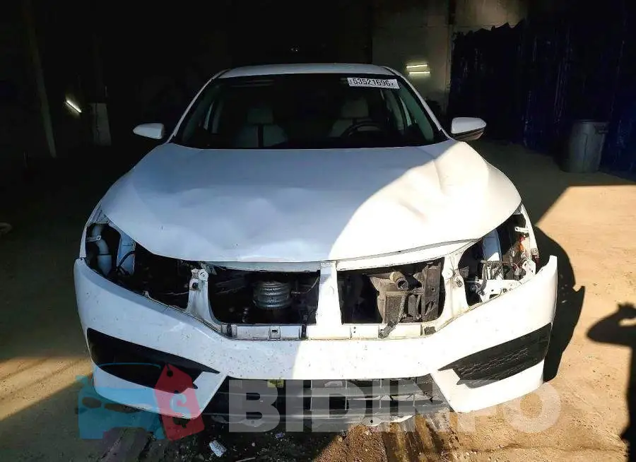 19XFC2F56HE022930 Photo# 5