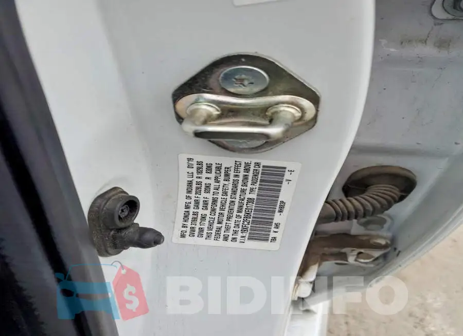 19XFC2F86KE017308 Photo# 13