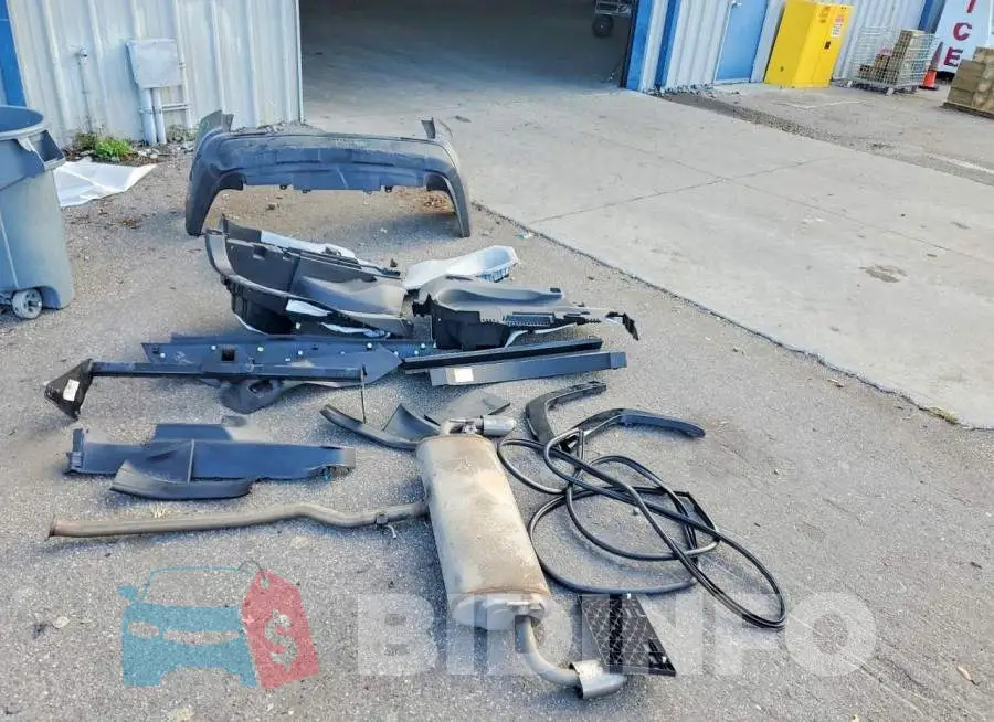 2T3P1RFV0NC288884 Photo# 13