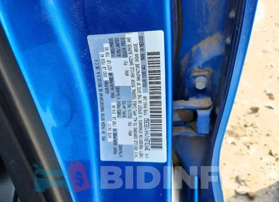 3MYDLBYV1HY185392 Photo# 12
