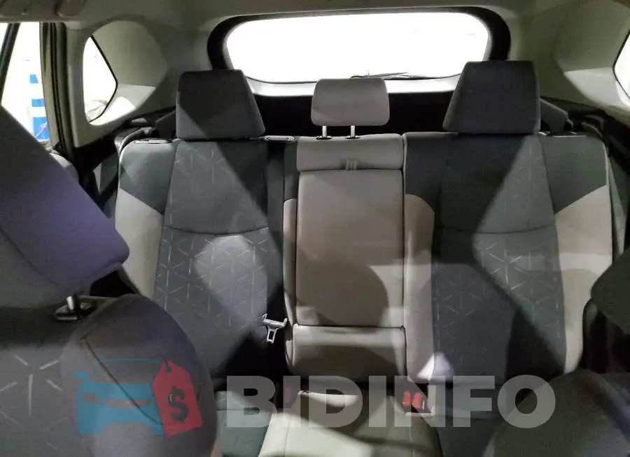 4T3RWRFV1RU150334 Photo# 10