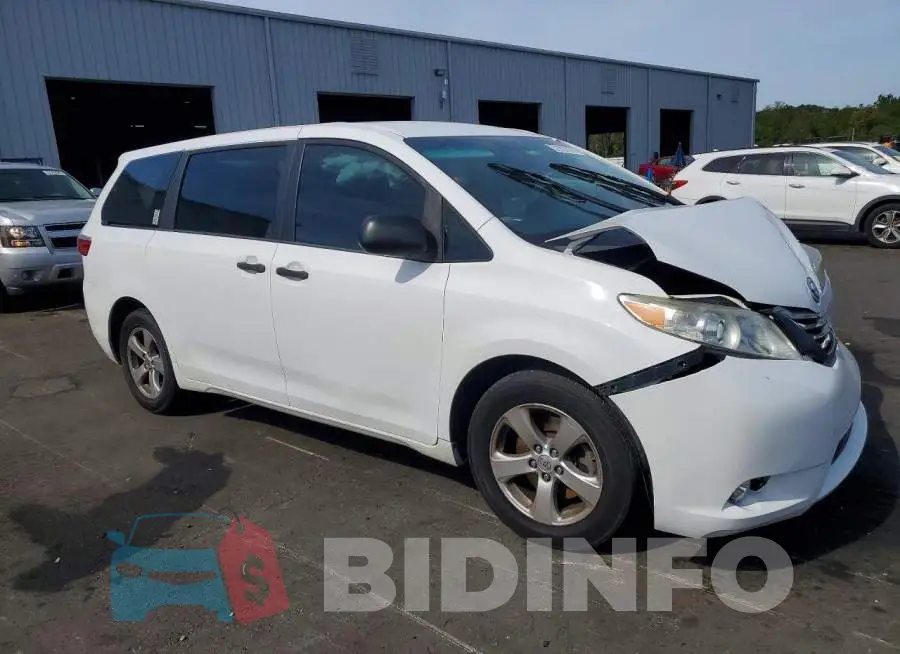 5TDZZ3DCXHS826415 Photo# 4
