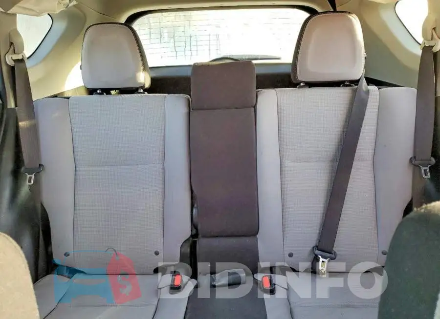 JTMWFREV0JD130145 Photo# 10
