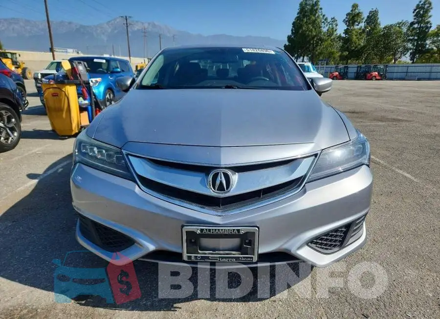 19UDE2F74HA007723 Photo# 5