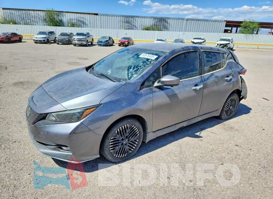 1N4CZ1CV7PC560760 Photo# 1