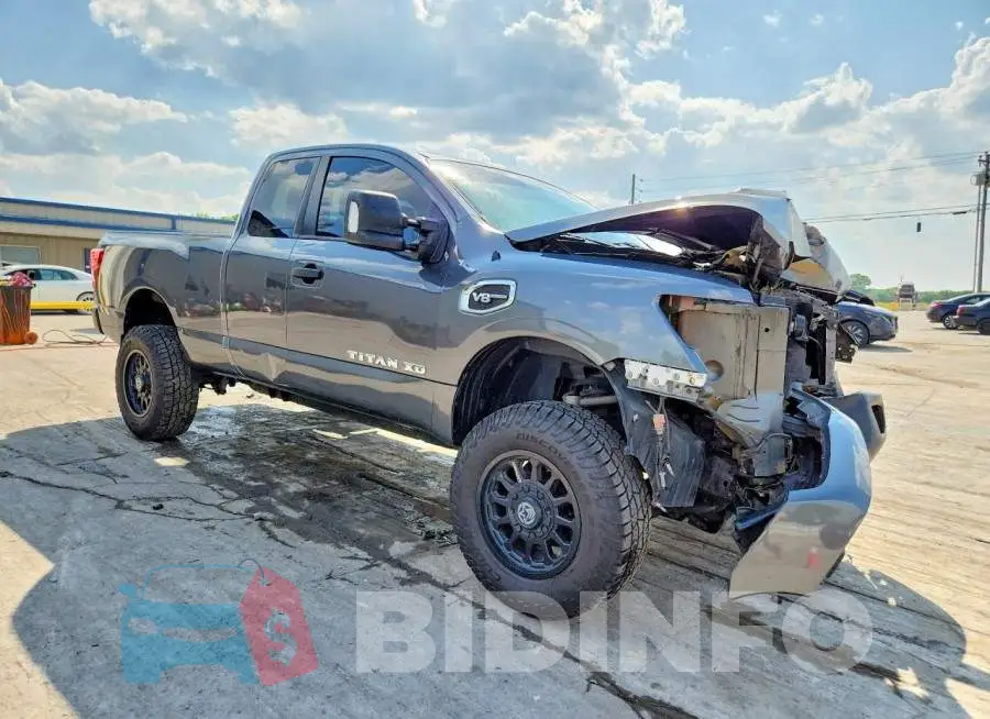 1N6AA1C34JN501746 Photo# 4
