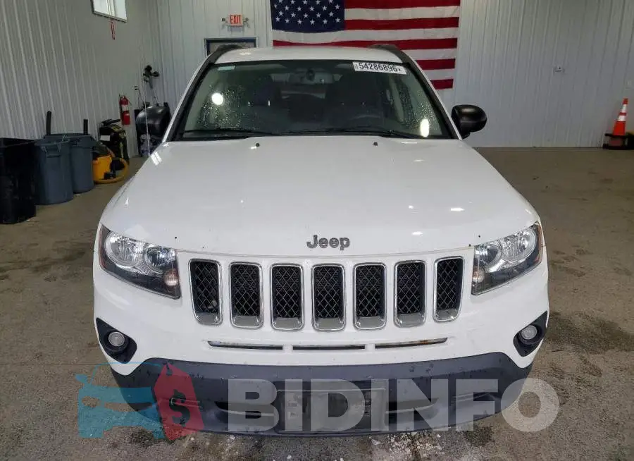 1C4NJCBA8HD185302 Photo# 5