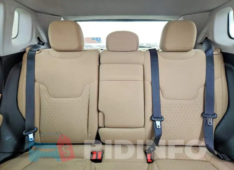 3C4NJDAB8JT135676 Photo# 10