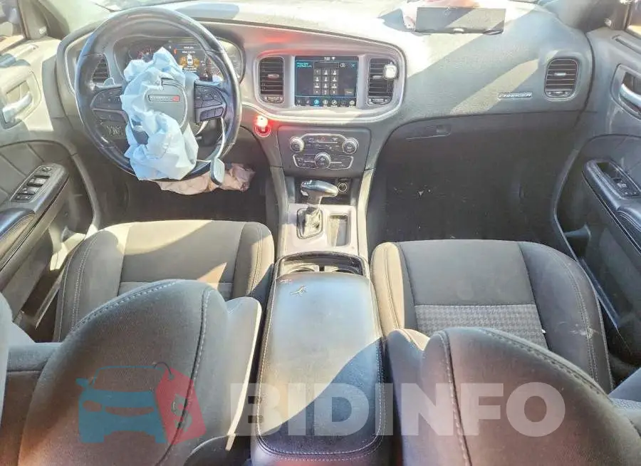 2C3CDXCT2KH633103 Photo# 8