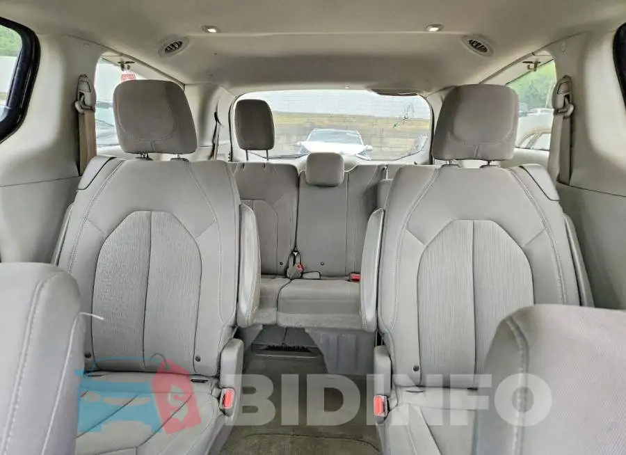 2C4RC1DG1HR516431 Photo# 10