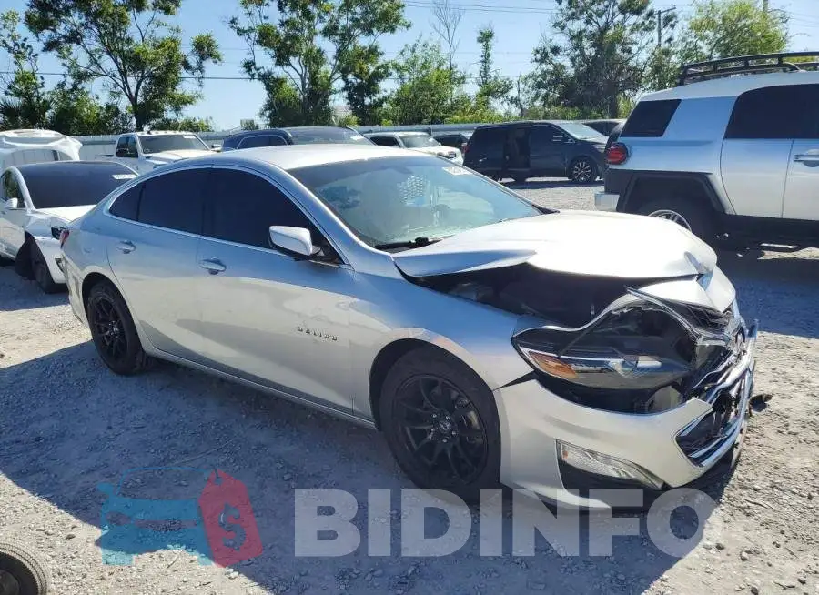 1G1ZD5ST5NF122561 Photo# 4