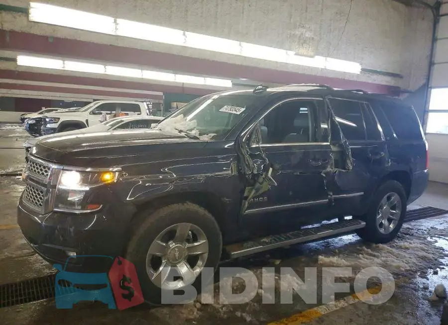 1GNSKBKC4JR317628 Photo# 1