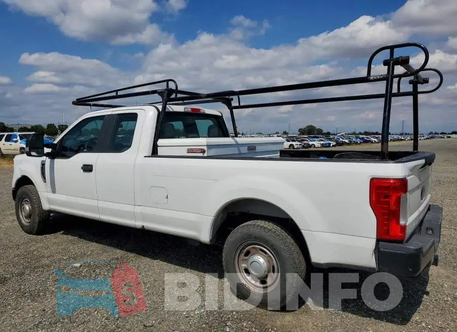 1FT7X2A67KEF49595 Photo# 2