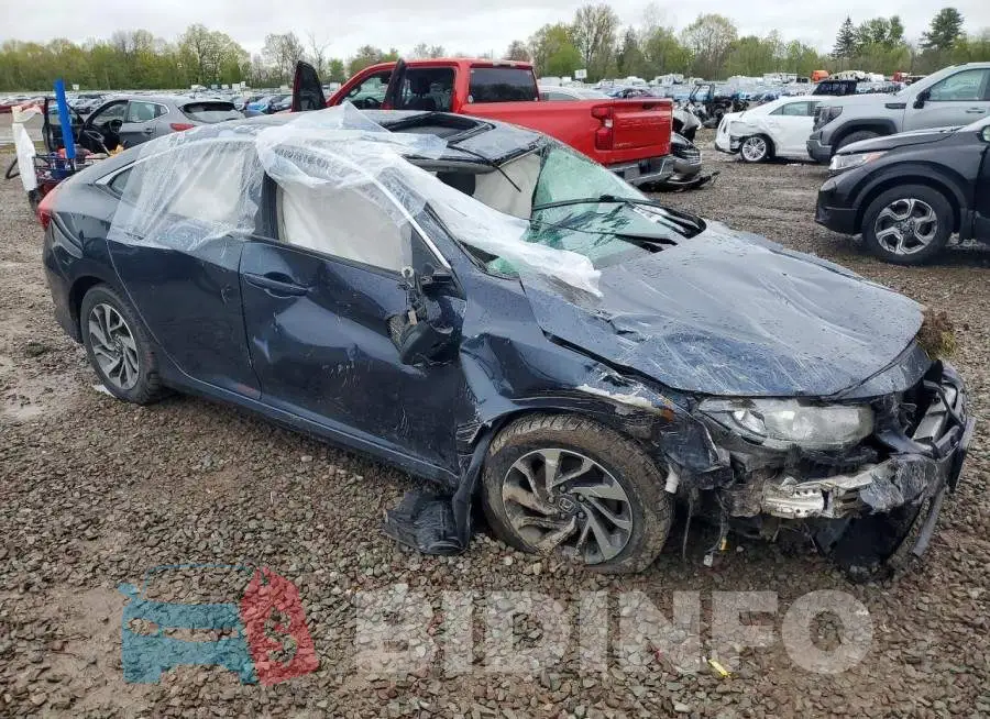 19XFC2F76HE220277 Photo# 4