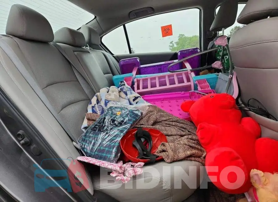 1HGCR2F96HA156250 Photo# 10