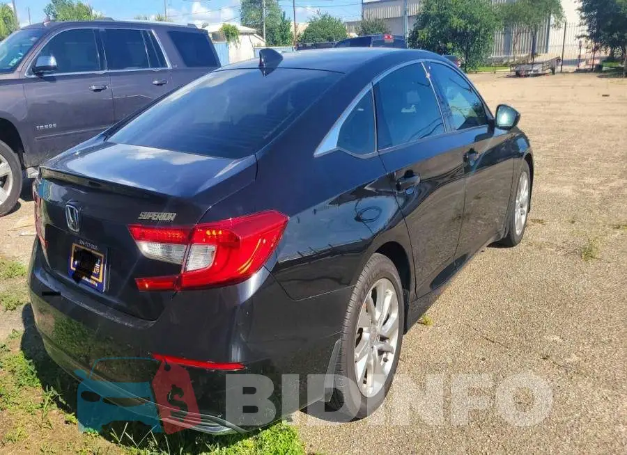 1HGCV1F15KA045082 Photo# 4