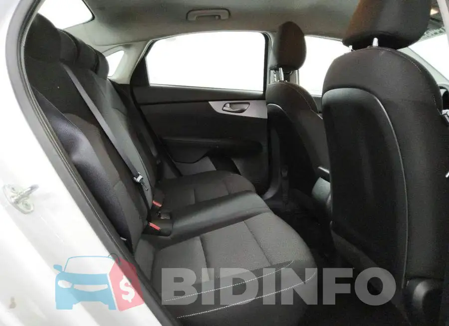 3KPF24AD1PE650096 Photo# 10