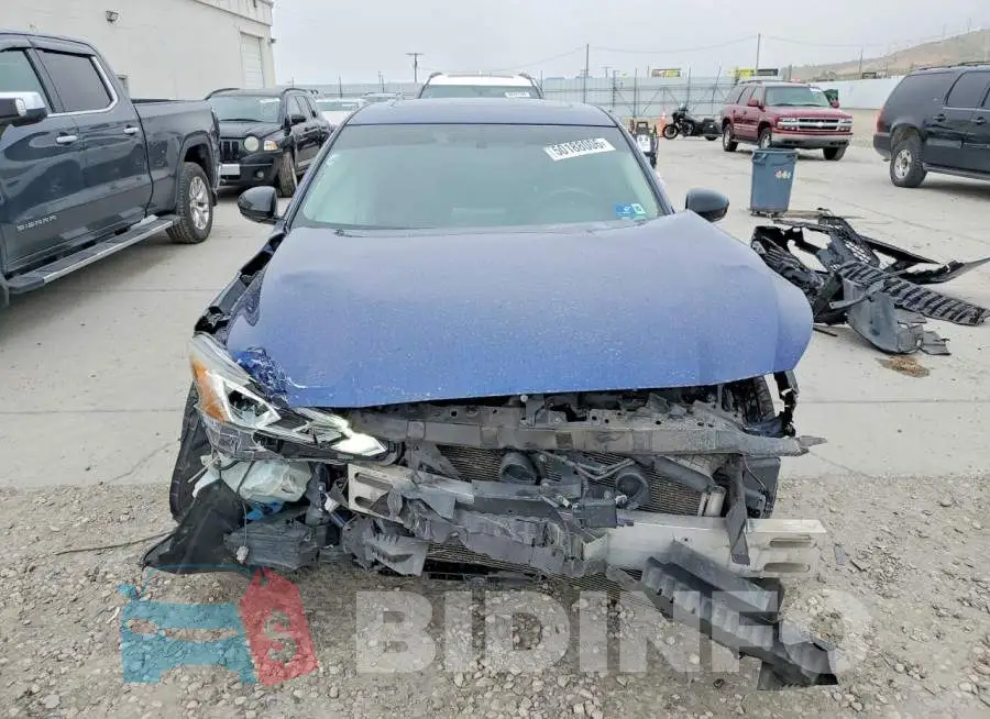 1N4BL4CV2KC103281 Photo# 5