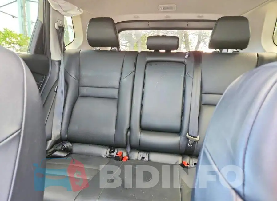JN8BT3BBXRW178612 Photo# 10