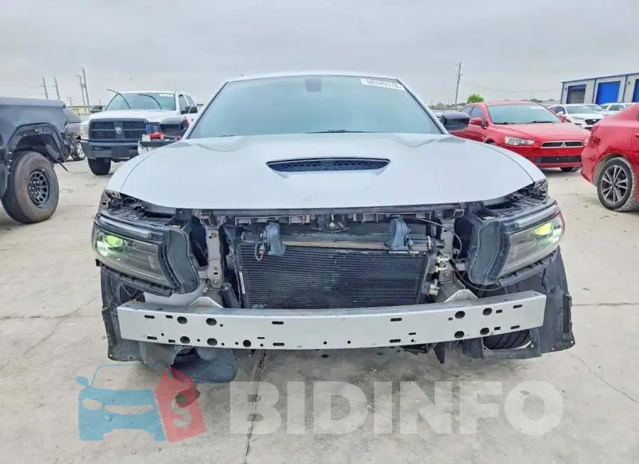 2C3CDXCT4PH543829 Photo# 5