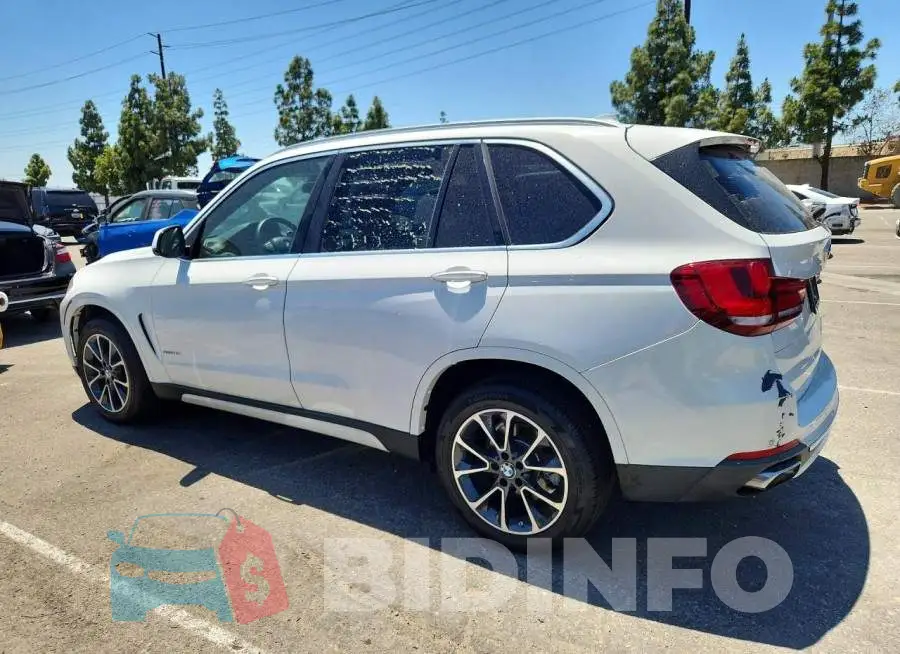 5UXKR2C5XJ0X10069 Photo# 2
