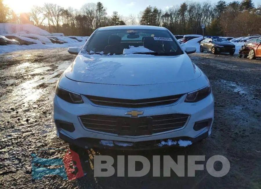 1G1ZD5ST0JF277061 Photo# 5