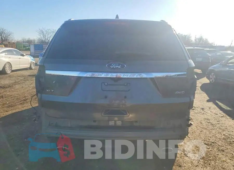 1FM5K8D89JGB52863 Photo# 6