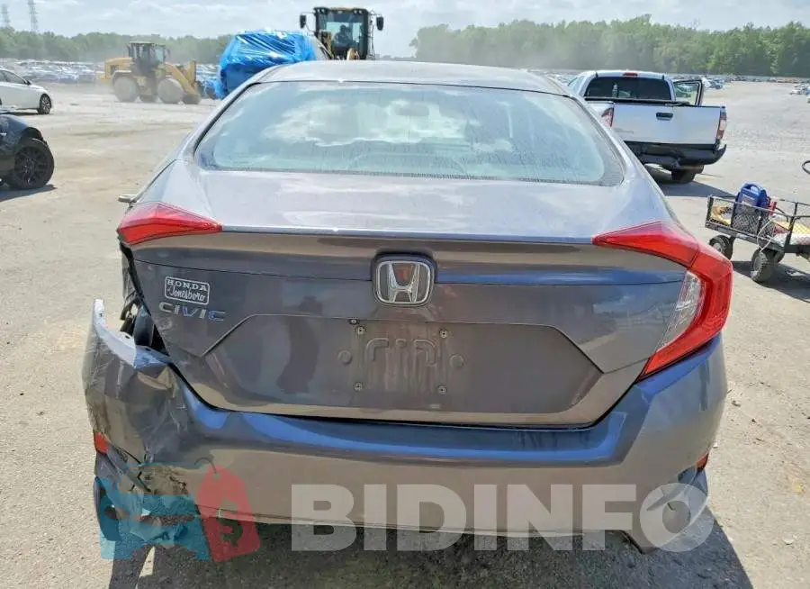 19XFC2F62KE042656 Photo# 6