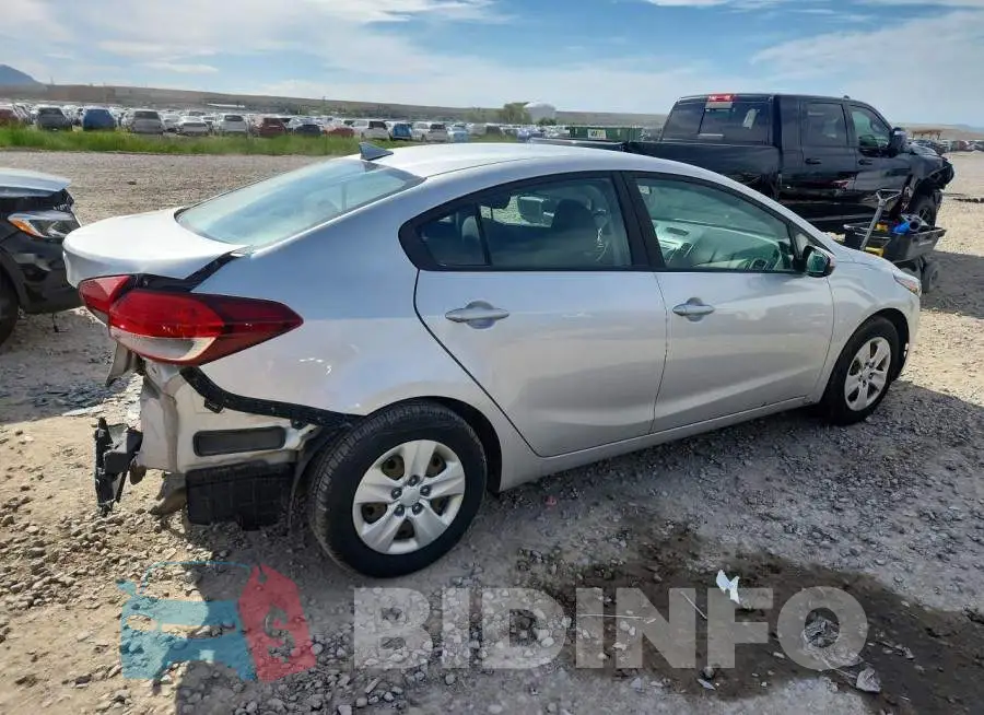 3KPFL4A73HE145038 Photo# 3