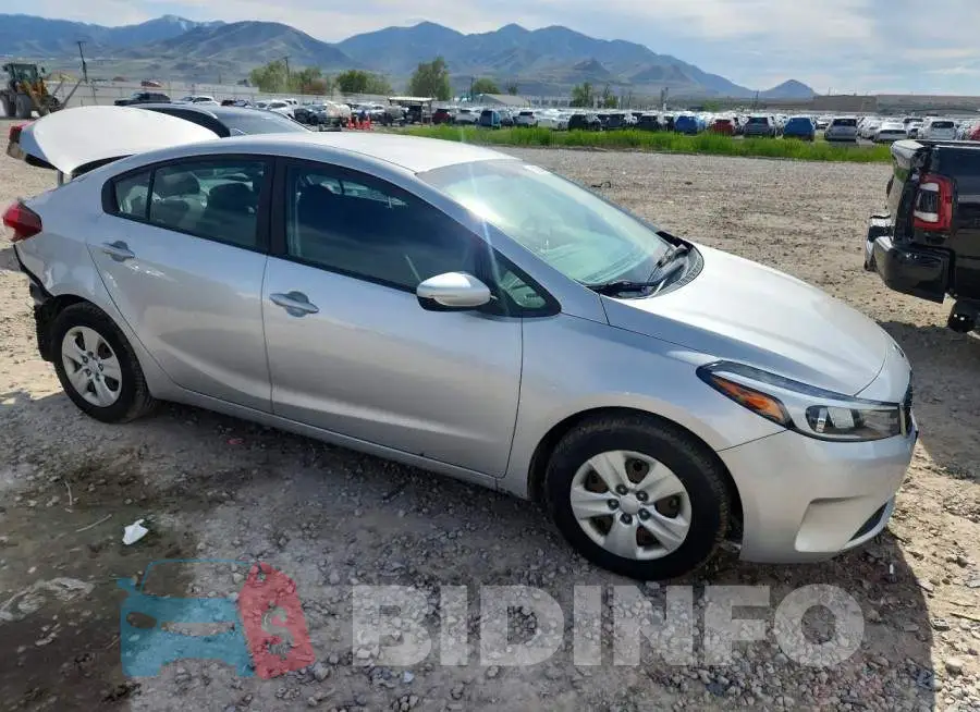 3KPFL4A73HE145038 Photo# 4