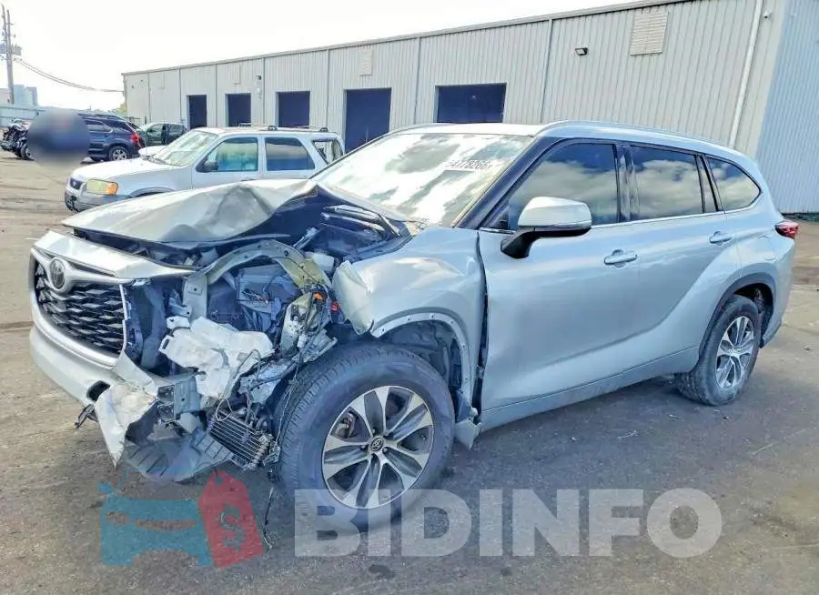 5TDGZRAH6LS503885 Photo# 1