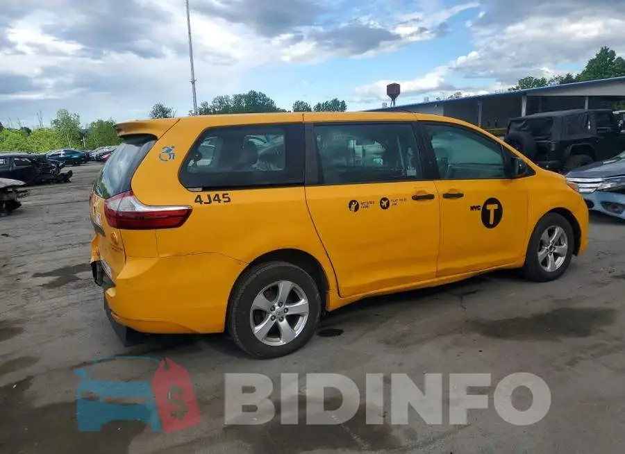 5TDZZ3DC6HS876342 Photo# 3