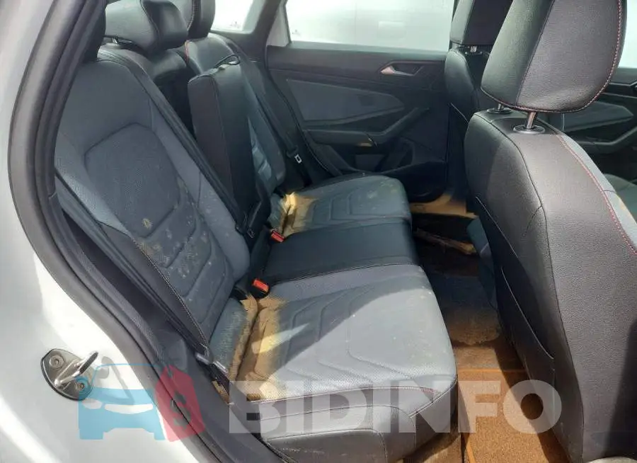3VW2T7BU2SM076776 Photo# 10