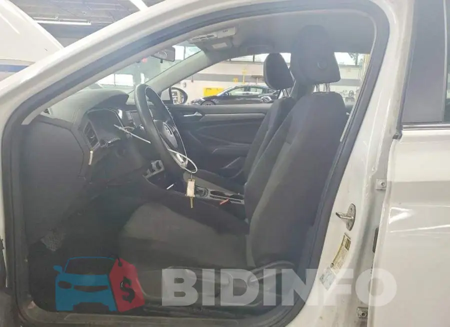 3VWCB7BU4LM010321 Photo# 7