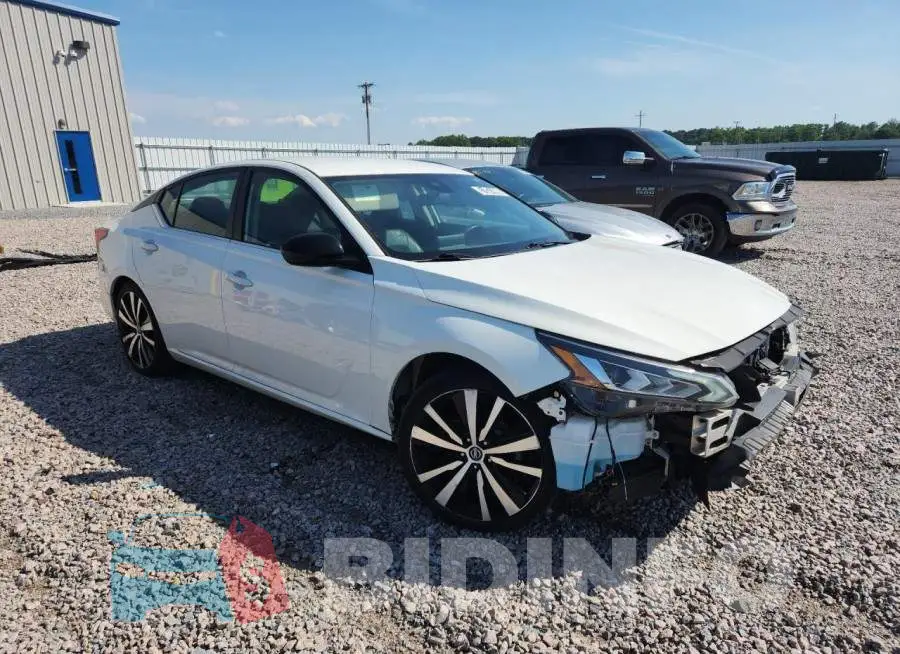 1N4BL4CV8LC176978 Photo# 4