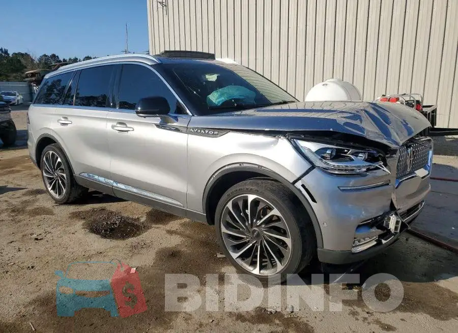 5LM5J7XC9LGL16769 Photo# 4