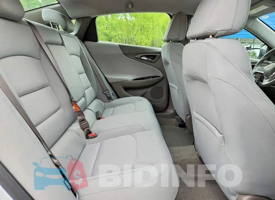 1G1ZB5ST6HF158351 Photo# 10