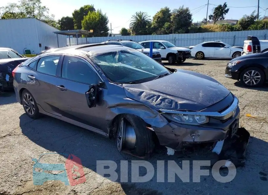 19XFC2F70HE232442 Photo# 4