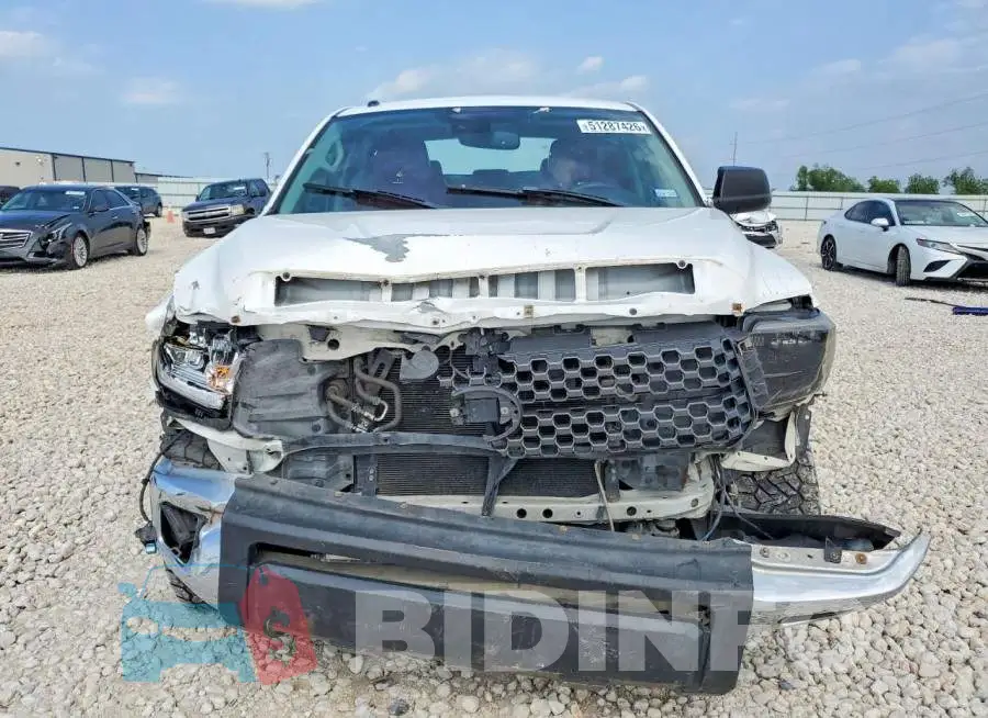 5TFDW5F18JX769724 Photo# 5
