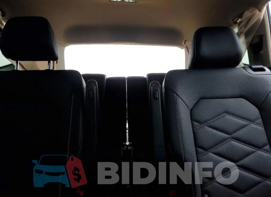 1V2KR2CA9SC527744 Photo# 10
