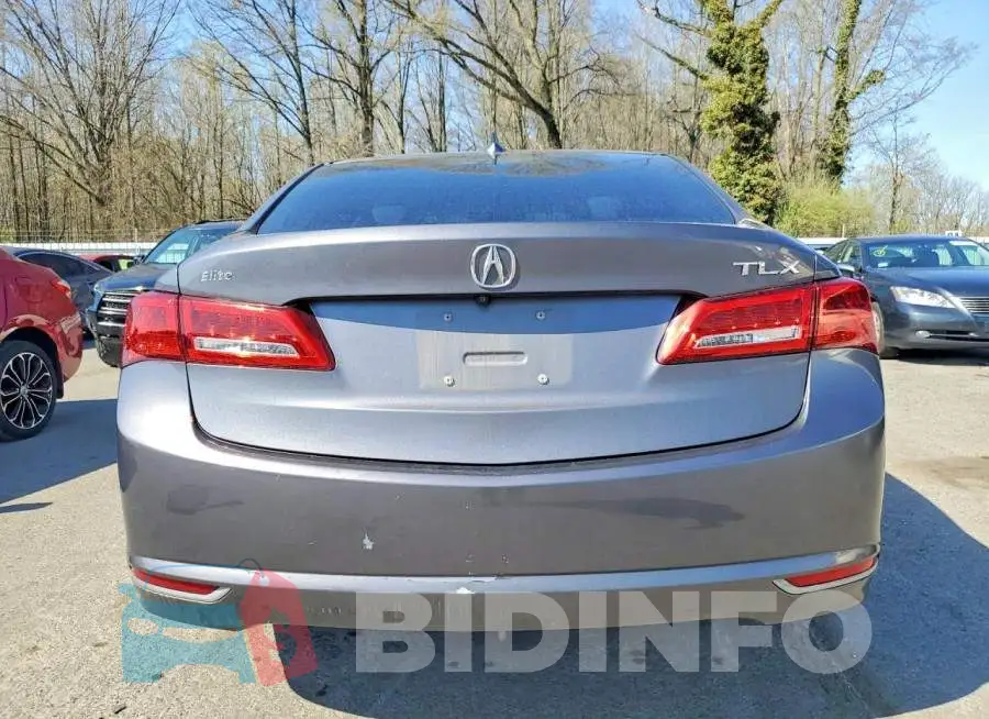 19UUB1F55JA004417 Photo# 6