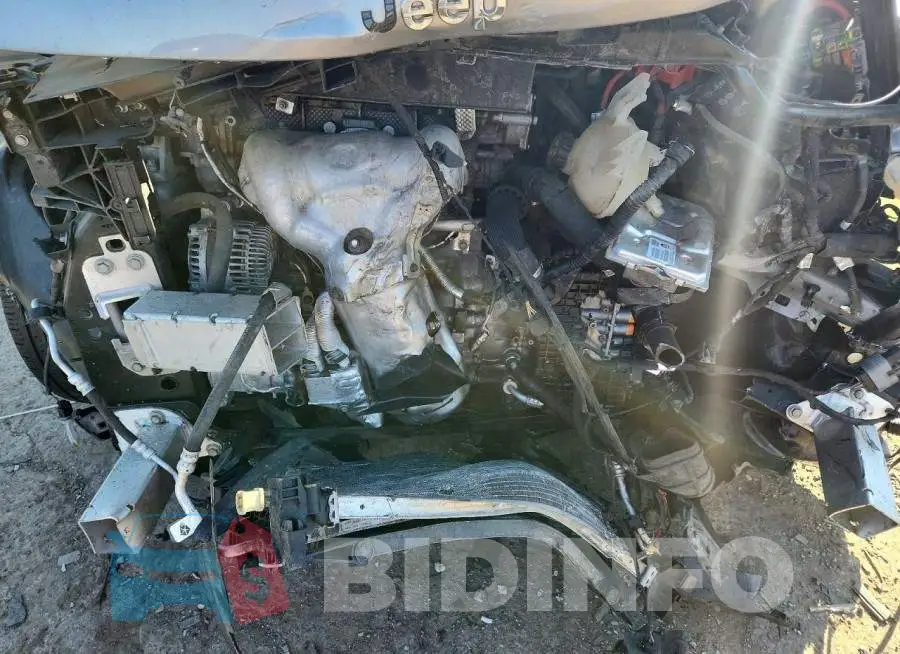 3C4NJDCB9LT119695 Photo# 12