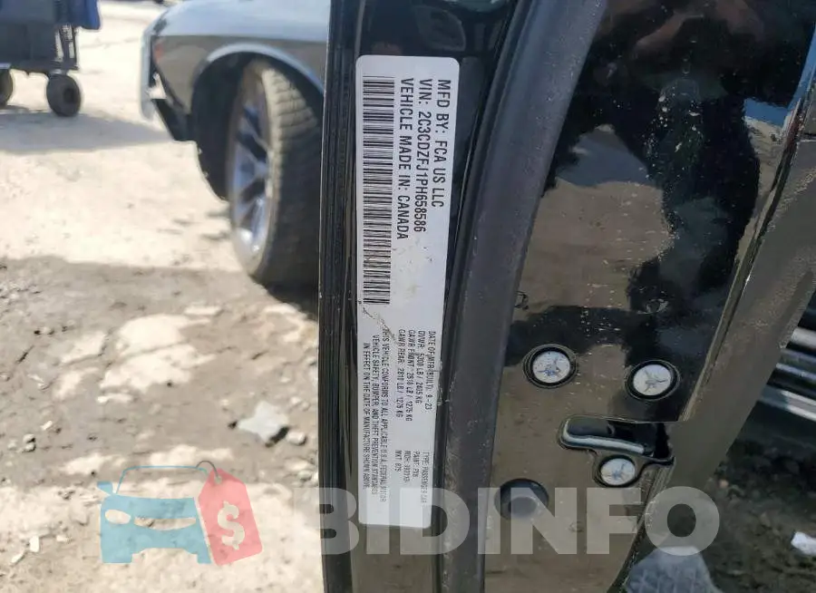 2C3CDZFJ1PH658586 Photo# 12