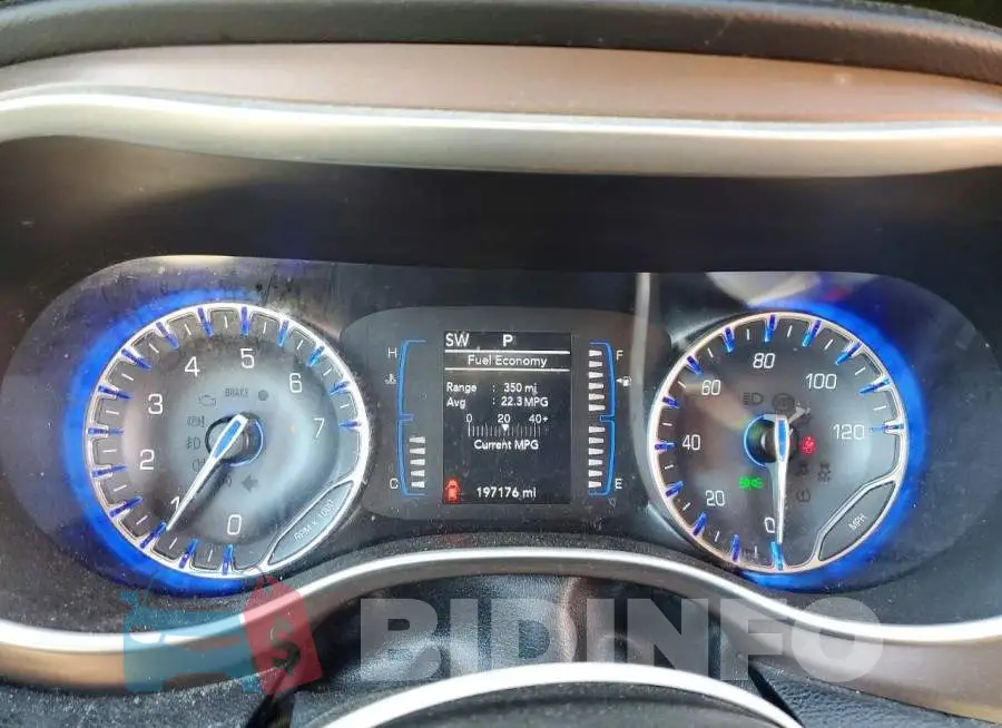2C4RC1DGXMR551320 Photo# 9