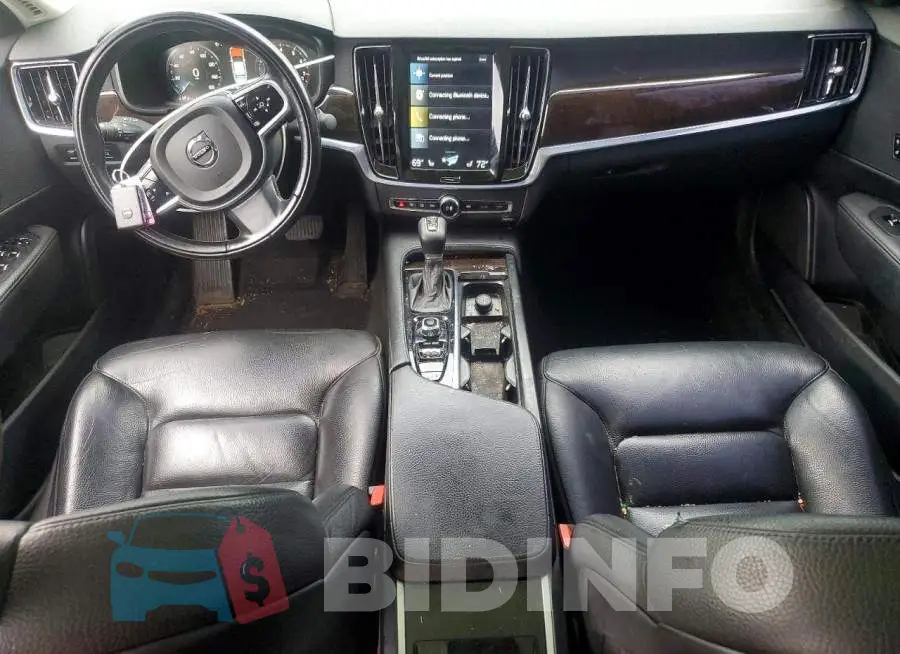 LVY982MK5JP021113 Photo# 8