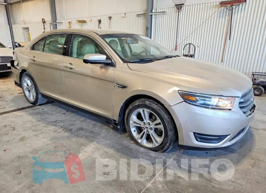 1FAHP2E82JG112015 Photo# 4
