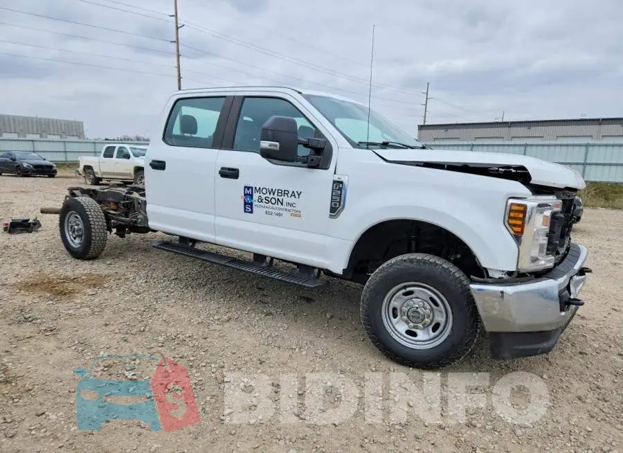 1FT7W2B63KEC34584 Photo# 4