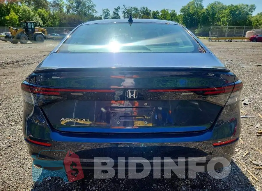 1HGCY1F36PA044829 Photo# 6
