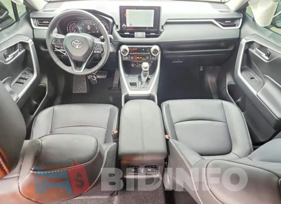 2T3A1RFV9RC428202 Photo# 8