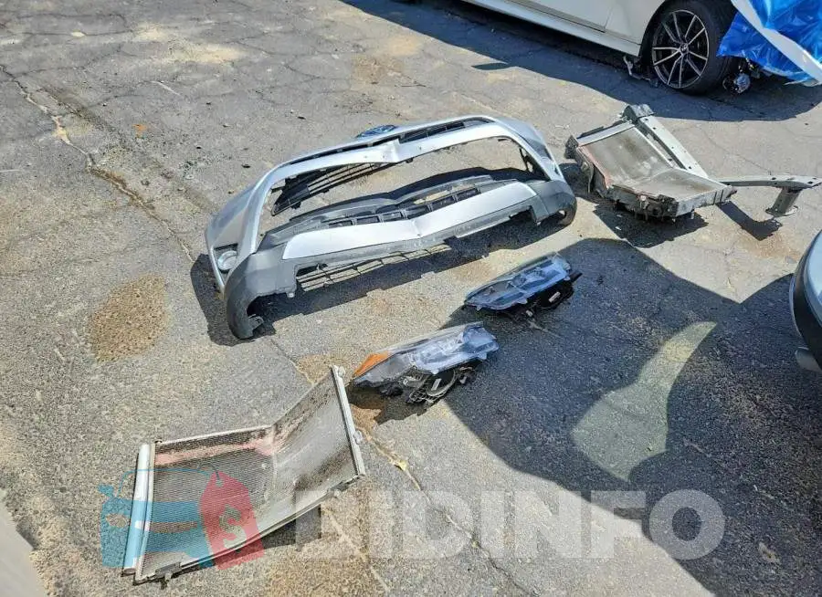 2T3WFREV1JW463084 Photo# 13